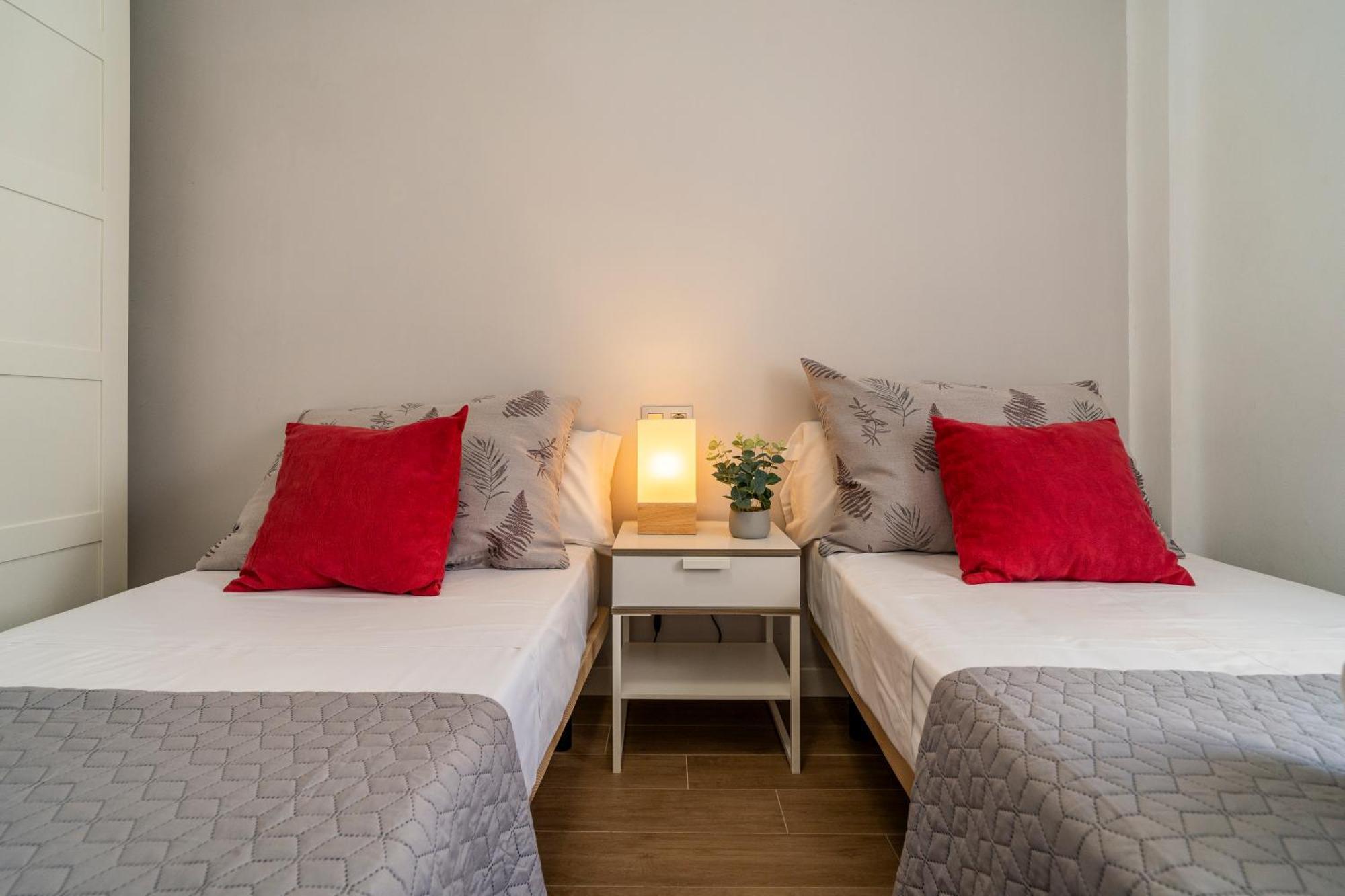 New Luxury House In The Center! Nuevo Piso De Lujo En El Centro. Apartment Малага Екстериор снимка
